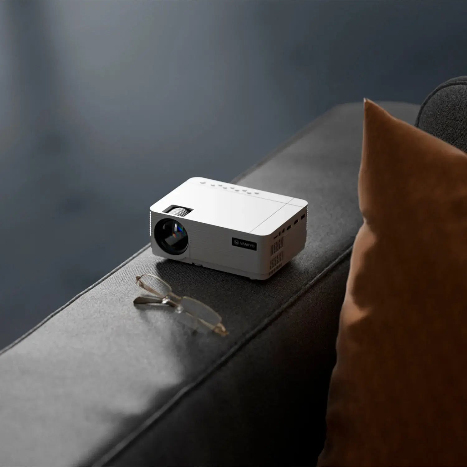 VANKYO Leisure 470 Pro Native 1080P Wireless Single LCD Mini Projector VANKYO Leisure 470 Pro Native 1080P Wireless Single LCD Mini Projector